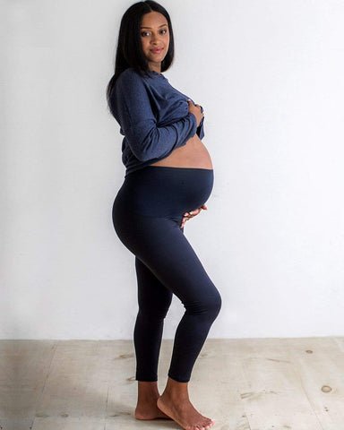 Comfortable Leggings and Stretchy Jeans in Pregnancy