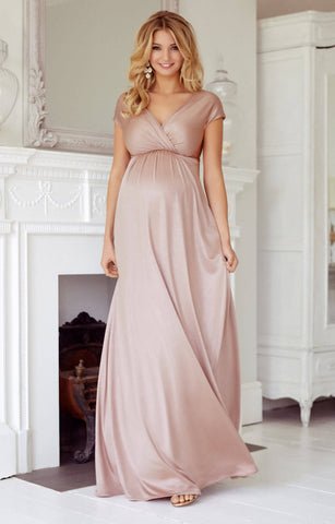 Maxi Dress in Pregnancy