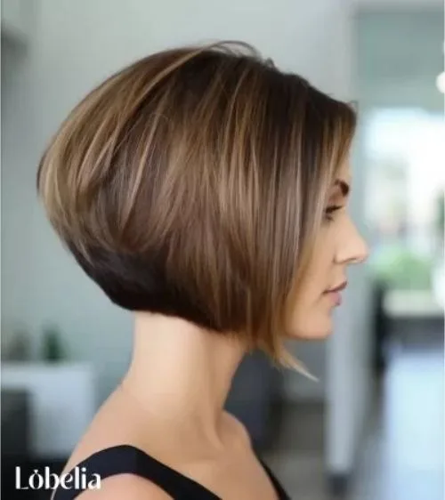 Sculpted Geometric Precision
