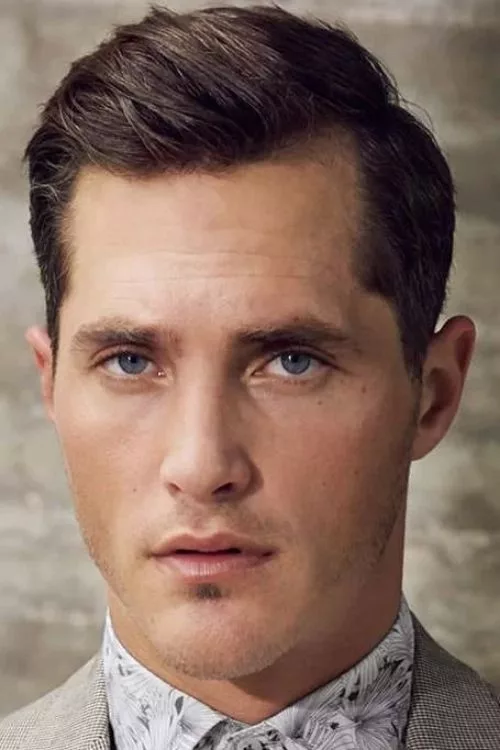 Side Part with Widow’s Peak