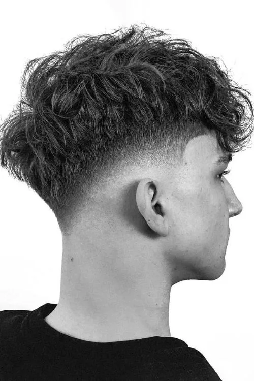 Wavy Top Low Fade
