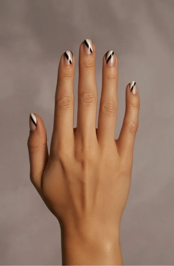 Black & White Geometric Pattern